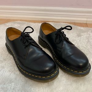 LOW DOC MARTENS